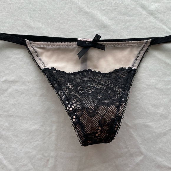 VS Lace Bustier in Black/Nude Lace 32B, Lace Thong XS, Strappy Back Panty XS - Picture 6 of 8